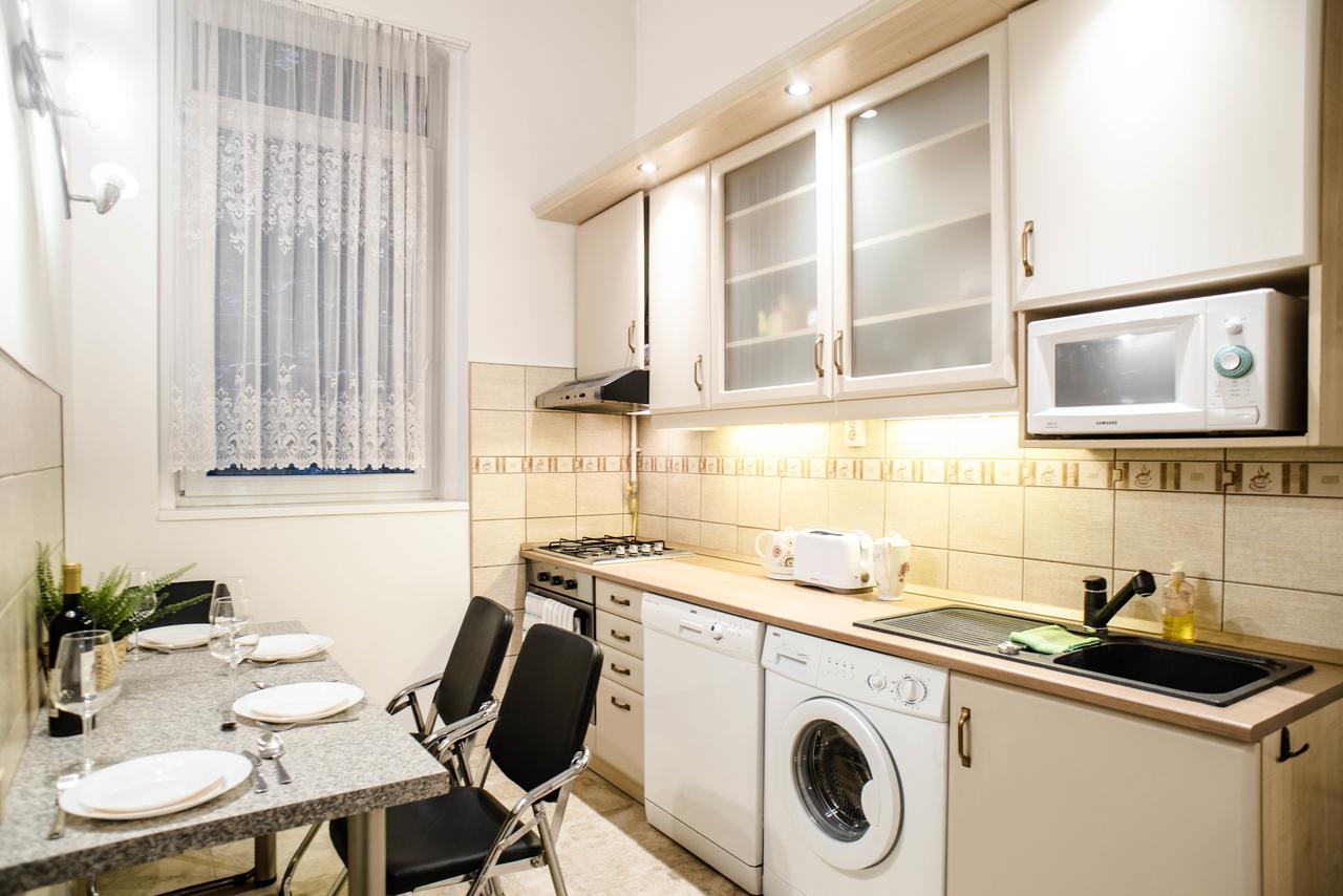 בודפשט Garden Trees Apartment מראה חיצוני תמונה